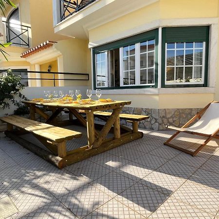 Yellow House Ерисейра Екстериор снимка