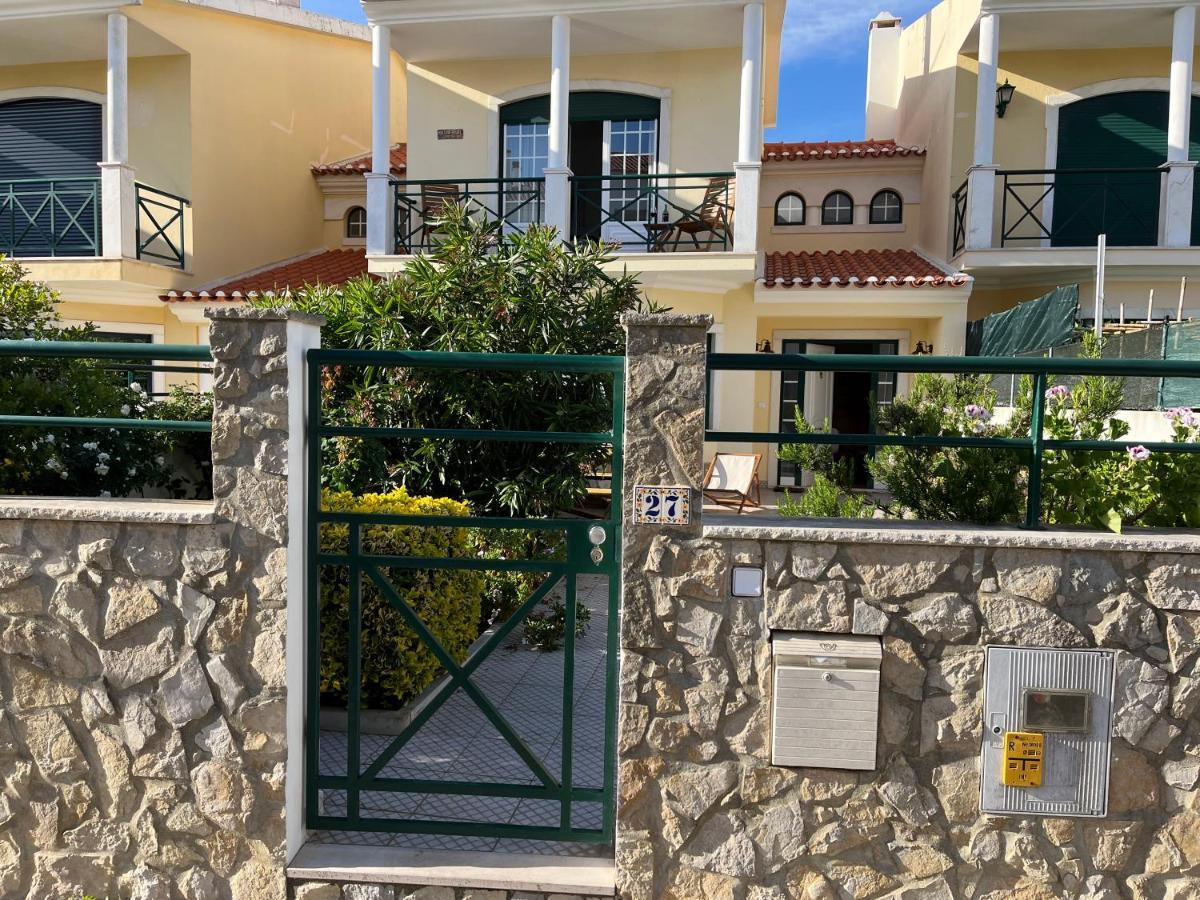 Yellow House Ерисейра Екстериор снимка